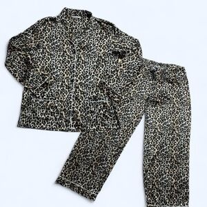 Vintage 90s/y2k Victoria's Secret Brown and Black Pajama Set Leopard Print